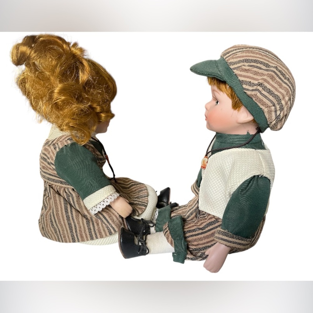 Vintage Imperfect Perfect Set of Two Sitting Brother & Sister Porcelain Dolls 8” - Picture 7 of 9